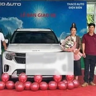 Kia Điện Biên - Khách hàng tham khảo xe thực tế tại Tủa Chùa.